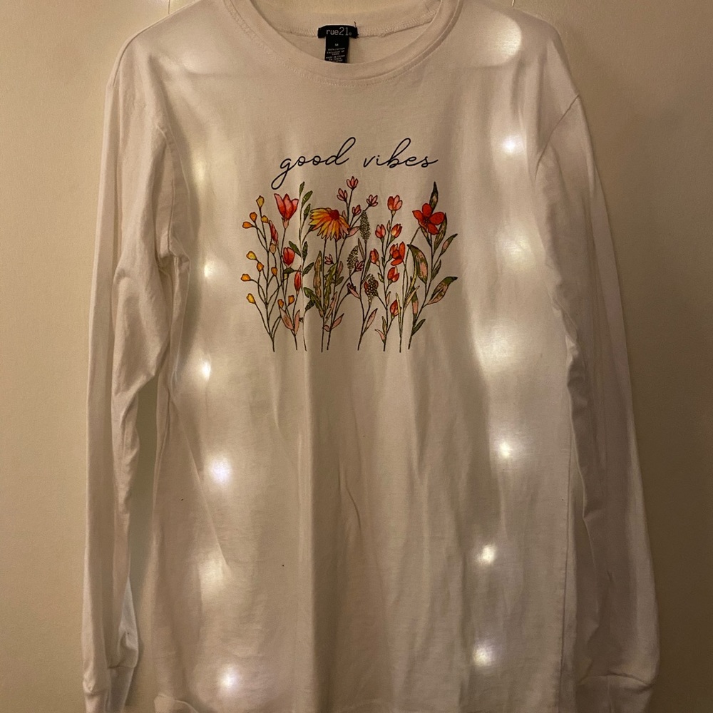 “Good Vibes” Long Sleeve